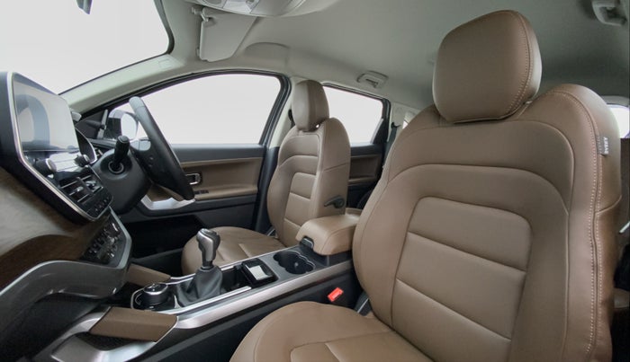 2021 Tata Harrier XZ 2.0L Kryotec, Diesel, Manual, 14,911 km, Right Side Front Door Cabin