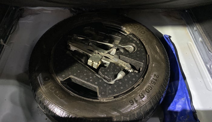 2018 Maruti Vitara Brezza ZDI, Diesel, Manual, 75,894 km, Spare Tyre