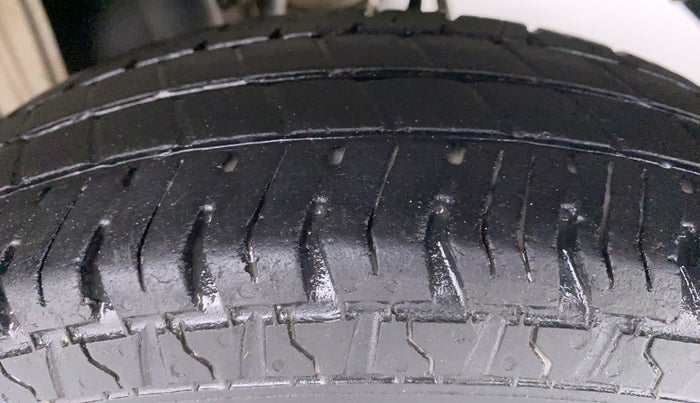 2018 Maruti Alto 800 LXI, Petrol, Manual, 32,279 km, Left Rear Tyre Tread