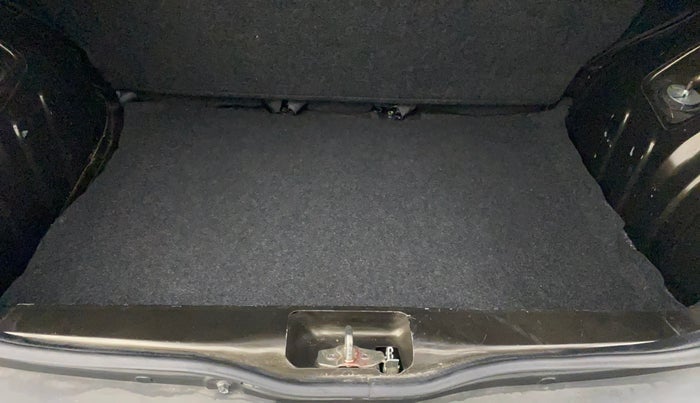 2018 Renault Kwid CLIMBER 1.0, Petrol, Manual, 24,046 km, Boot Inside