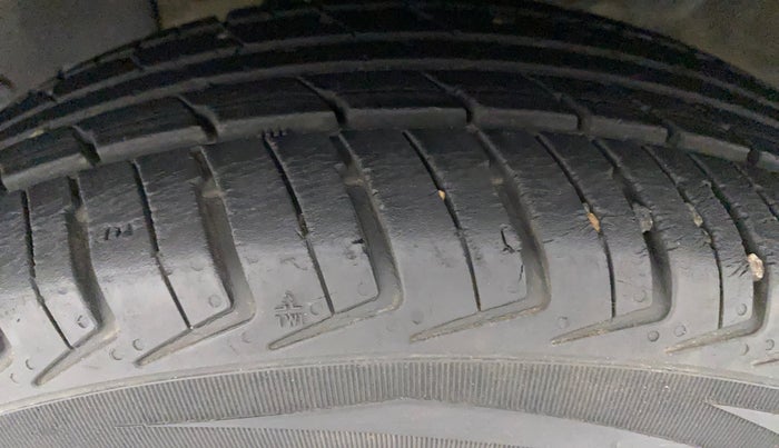 2018 Renault Kwid CLIMBER 1.0, Petrol, Manual, 24,046 km, Left Front Tyre Tread