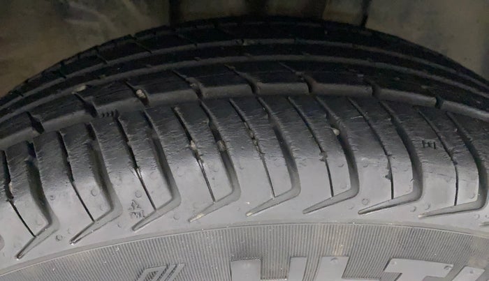 2018 Renault Kwid CLIMBER 1.0, Petrol, Manual, 24,046 km, Right Front Tyre Tread