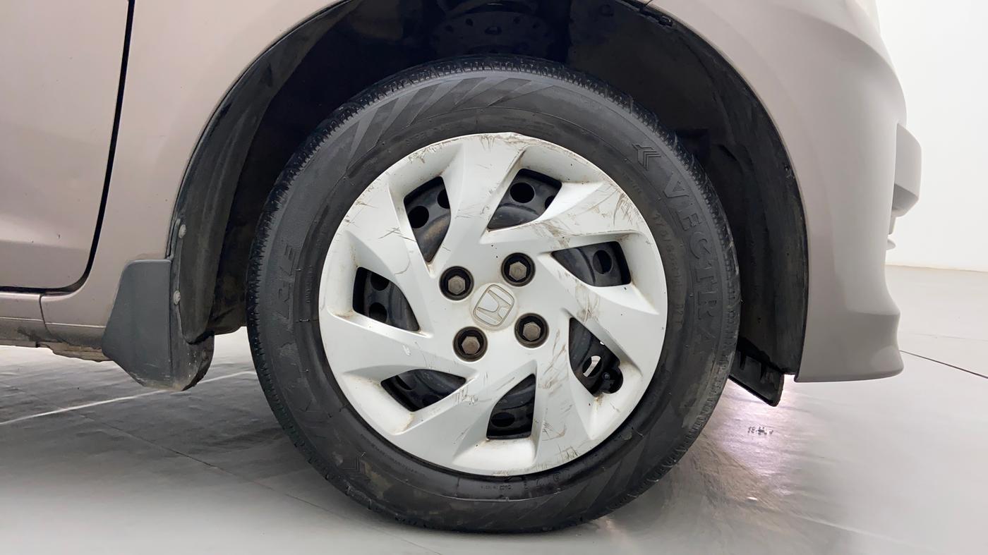 2014 Honda Amaze 1.5 SX MT I DTEC, Diesel, Manual, 1,13,597 km, Right Front Wheel