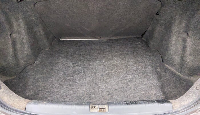 2014 Honda Amaze 1.5 SX MT I DTEC, Diesel, Manual, 1,13,597 km, Boot Inside View