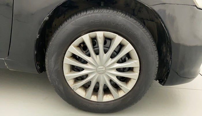 2016 Maruti Ciaz VXI, Petrol, Manual, 99,464 km, Right Front Wheel