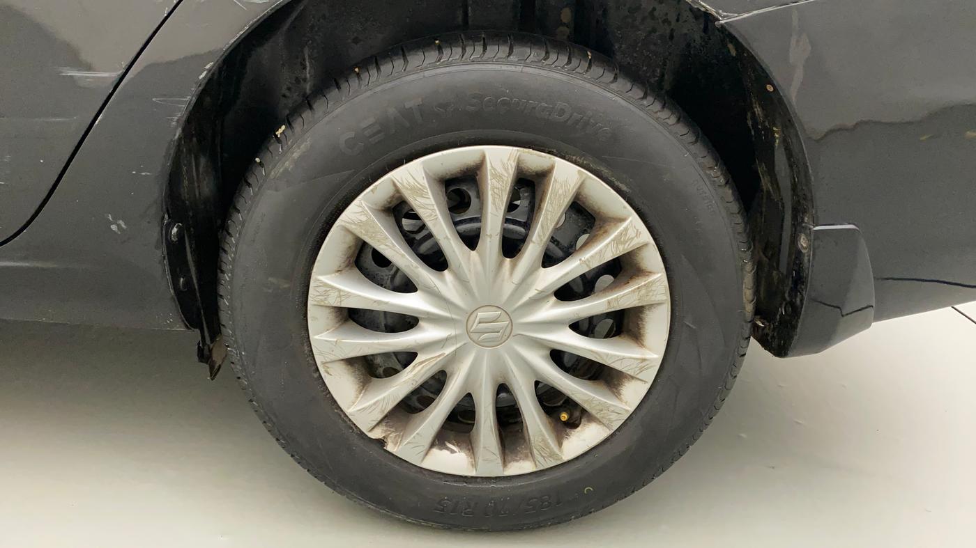 2016 Maruti Ciaz VXI, Petrol, Manual, 99,464 km, Left Rear Wheel