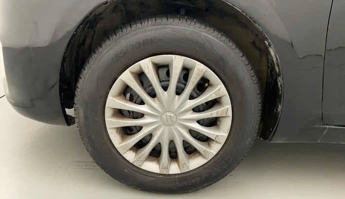 2016 Maruti Ciaz VXI, Petrol, Manual, 99,464 km, Left Front Wheel