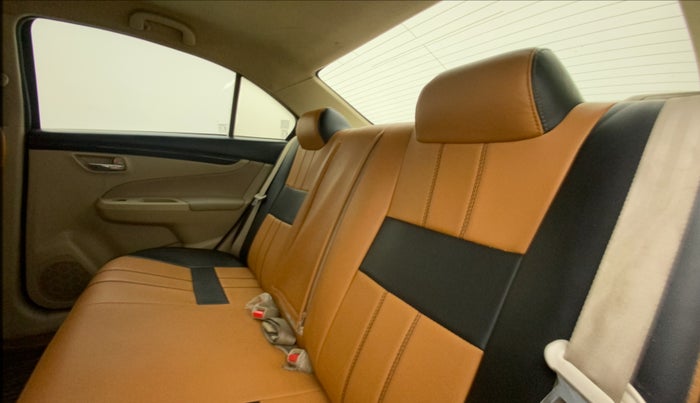 2016 Maruti Ciaz VXI, Petrol, Manual, 99,464 km, Right Side Rear Door Cabin