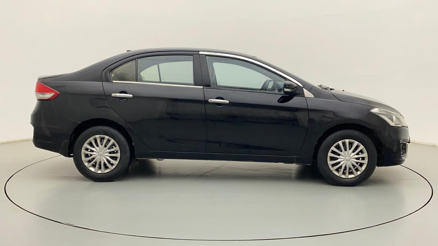 2016 Maruti Ciaz VXI, Petrol, Manual, 99,464 km, Right Side View