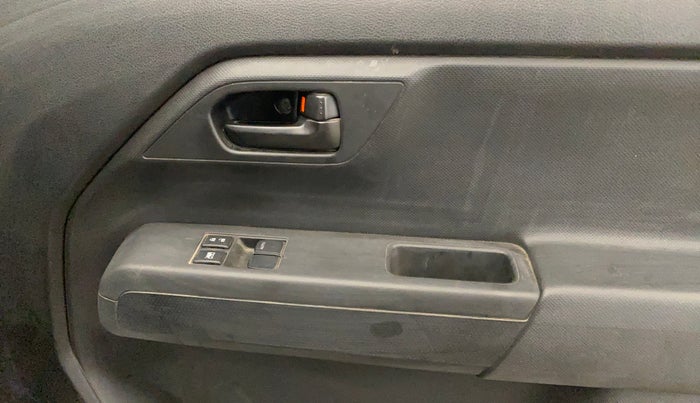 2023 Maruti New Wagon-R LXI 1.0, Petrol, Manual, 7,635 km, Driver Side Door Panels Control