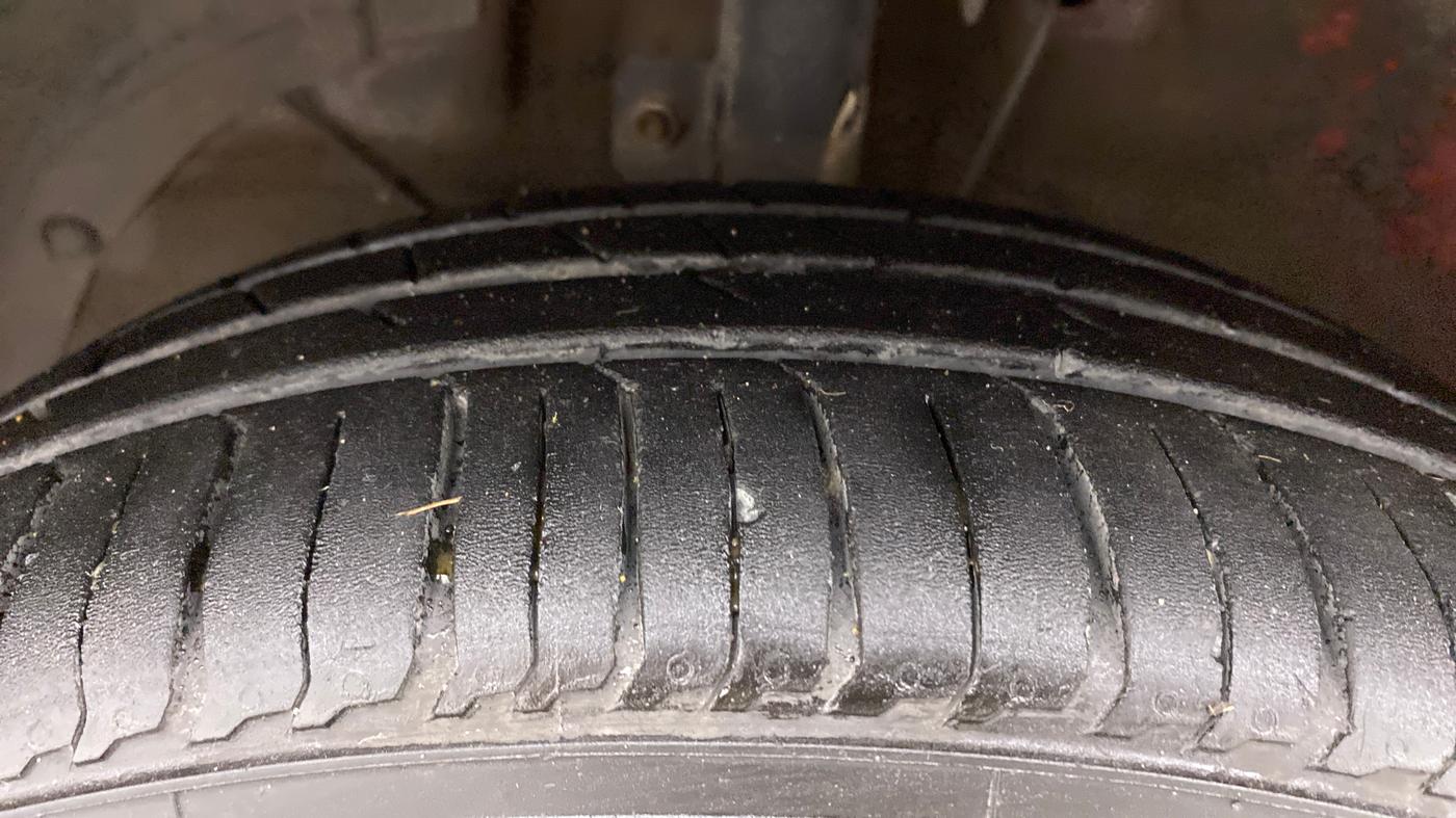 2018 Maruti Baleno DELTA DIESEL 1.3, Diesel, Manual, 91,429 km, Left Front Tyre Tread