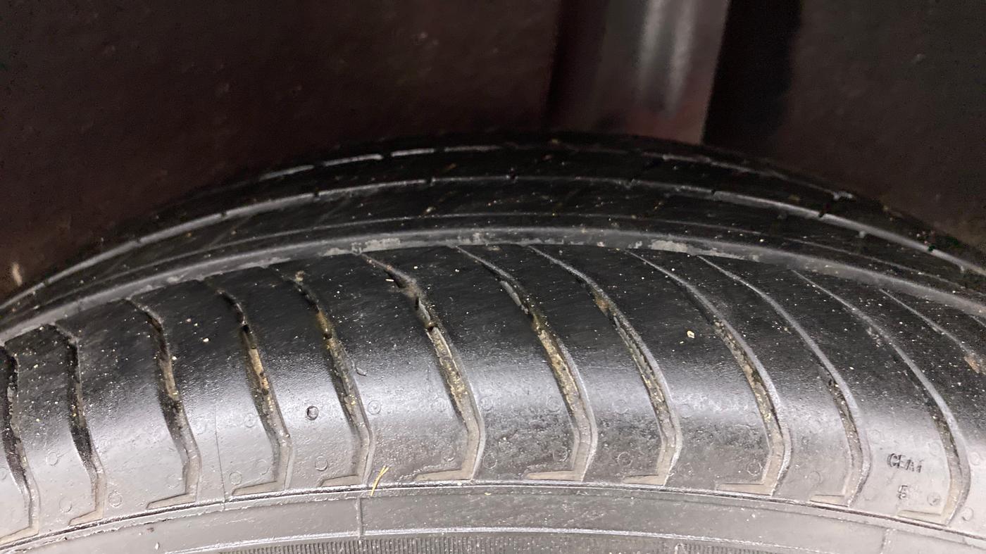 2018 Maruti Baleno DELTA DIESEL 1.3, Diesel, Manual, 91,429 km, Left Rear Tyre Tread