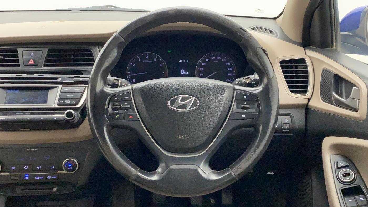 2015 Hyundai Elite i20 ASTA 1.2, Petrol, Manual, 1,02,238 km, Steering Wheel Close Up