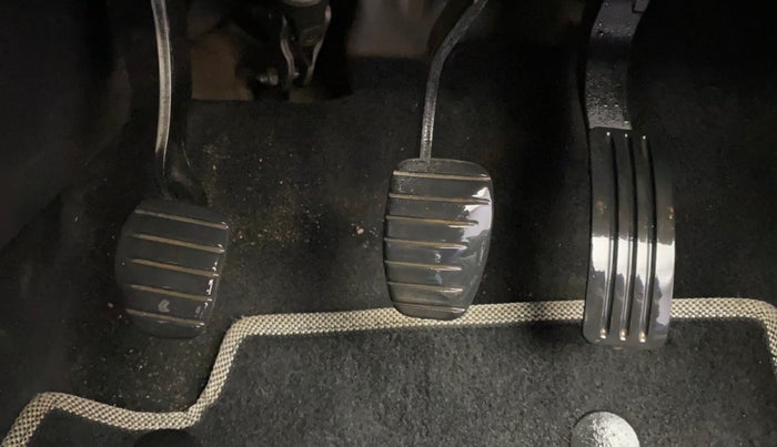 2018 Renault Captur PLATINE DIESEL DUAL TONE, Diesel, Manual, 1,03,432 km, Pedals