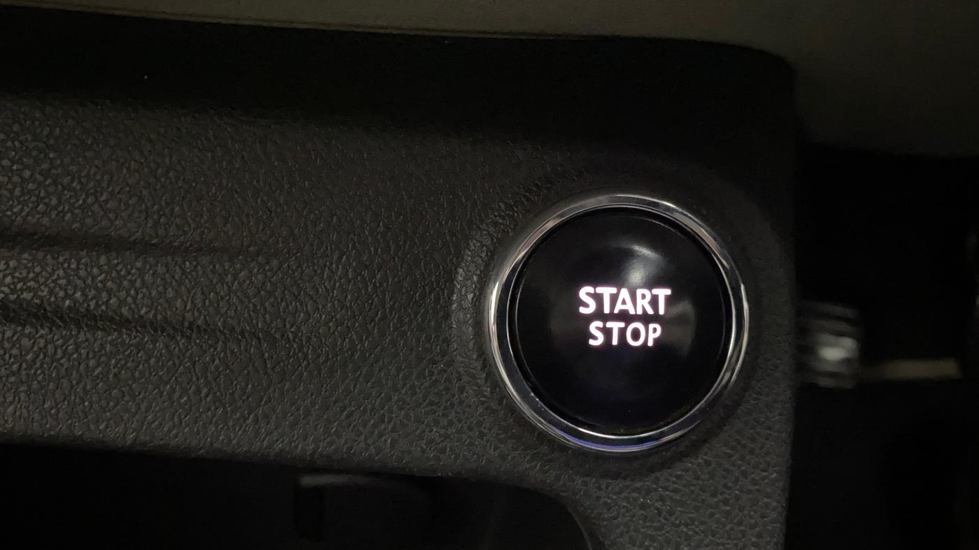 2018 Renault Captur PLATINE DIESEL DUAL TONE, Diesel, Manual, 1,03,432 km, Keyless Start/ Stop Button