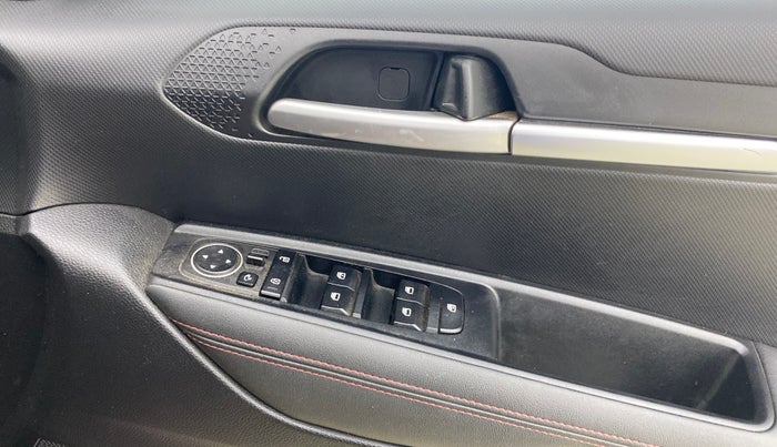 2021 KIA SONET GTX PLUS 1.0 DCT, Petrol, Automatic, 32,267 km, Driver Side Door Panels Control