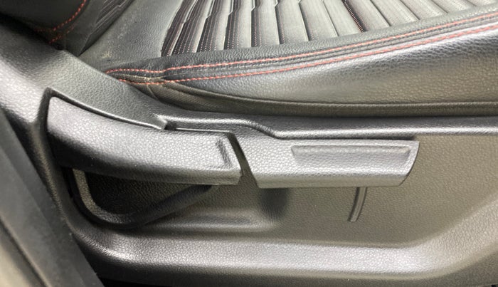 2021 KIA SONET GTX PLUS 1.0 DCT, Petrol, Automatic, 32,267 km, Driver Side Adjustment Panel