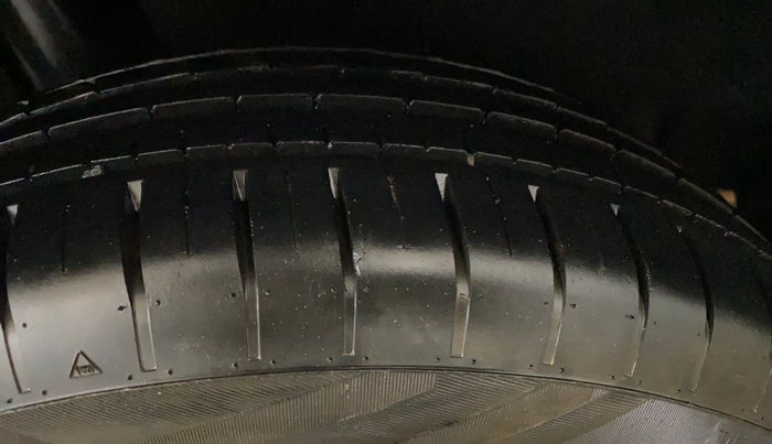 2018 Maruti Baleno DELTA PETROL 1.2, Petrol, Manual, 62,038 km, Right Rear Tyre Tread