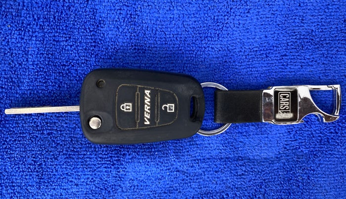 2013 Hyundai Verna FLUIDIC 1.6 VTVT SX, Petrol, Manual, 1,11,053 km, Key Close Up
