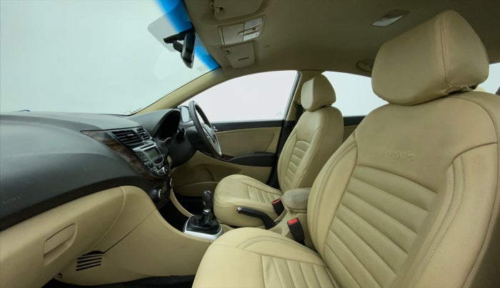 2013 Hyundai Verna FLUIDIC 1.6 VTVT SX, Petrol, Manual, 1,11,053 km, Right Side Front Door Cabin