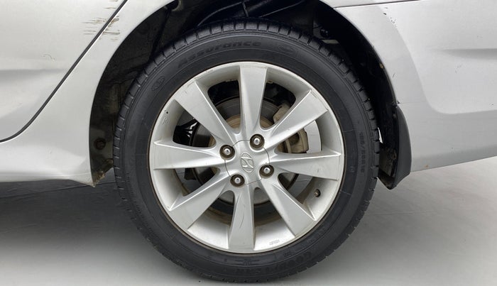 2013 Hyundai Verna FLUIDIC 1.6 VTVT SX, Petrol, Manual, 1,11,053 km, Left Rear Wheel