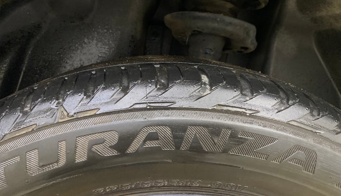 2021 Jeep Compass LIMITED (O) 1.4 PETROL DCT, Petrol, Automatic, 25,619 km, Left Rear Tyre Tread