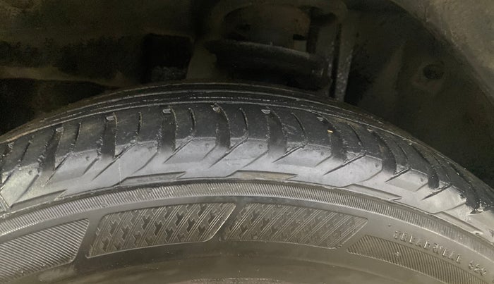 2021 Jeep Compass LIMITED (O) 1.4 PETROL DCT, Petrol, Automatic, 25,619 km, Left Front Tyre Tread