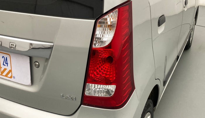 2014 Maruti Wagon R 1.0 LXI CNG, CNG, Manual, 99,974 km, Right tail light - Minor damage