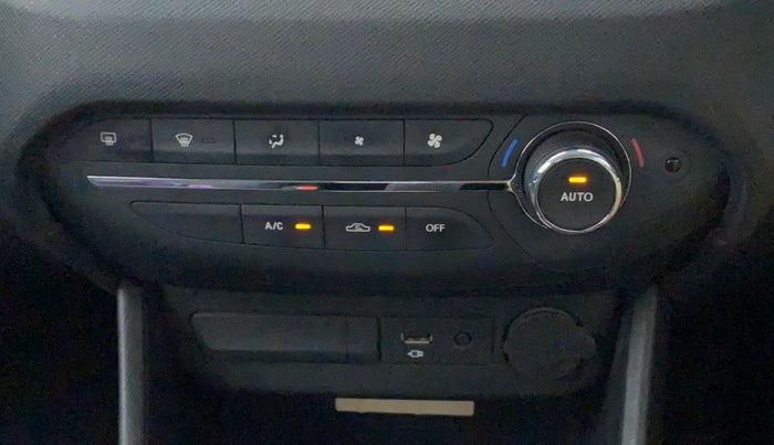 2021 Tata PUNCH CREATIVE AMT 1.2 RTN DUAL TONE, Petrol, Automatic, 1,679 km, Automatic Climate Control