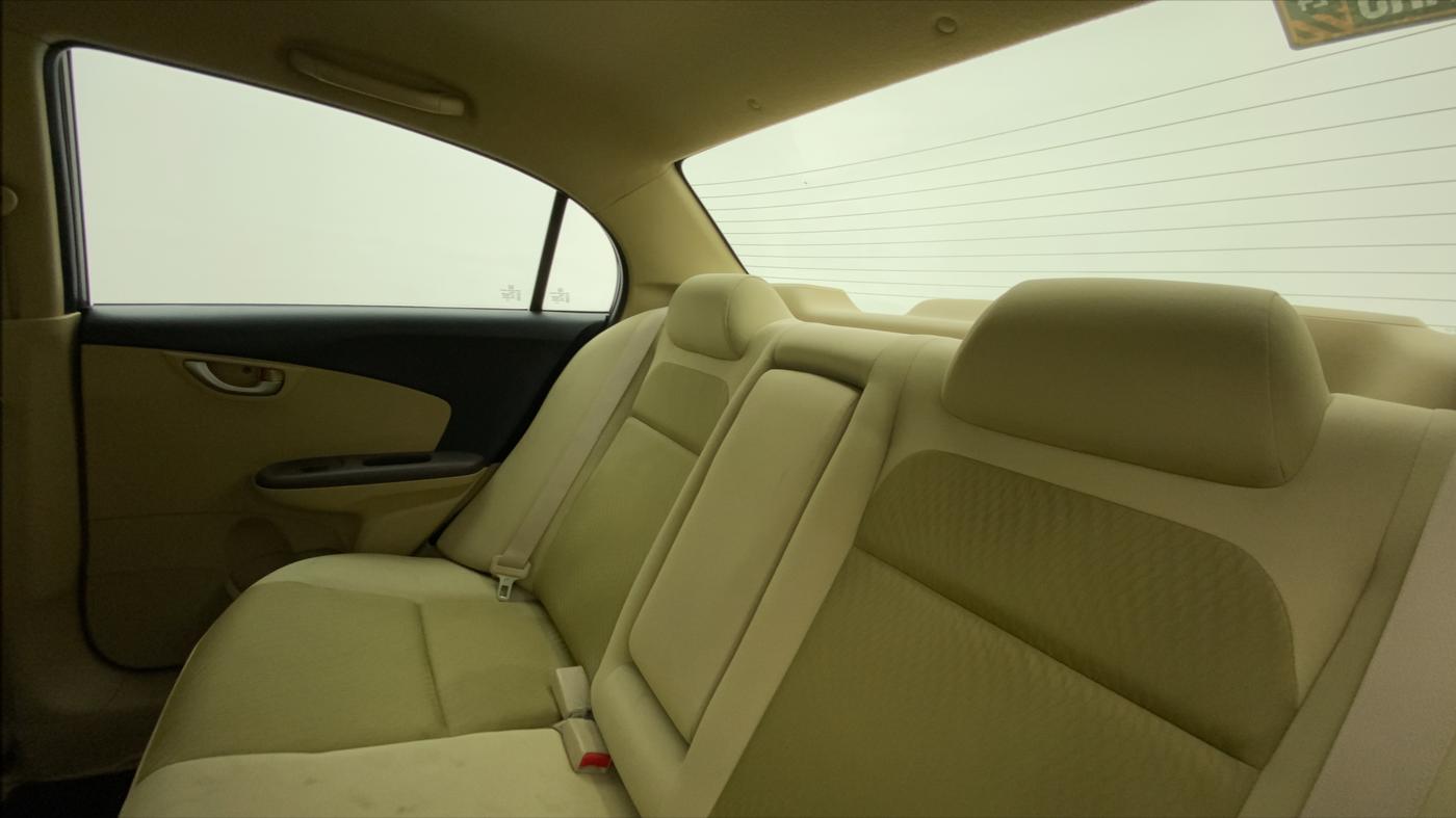2013 Honda Amaze 1.2L I-VTEC VX AT, Petrol, Automatic, 77,130 km, Right Side Rear Door Cabin