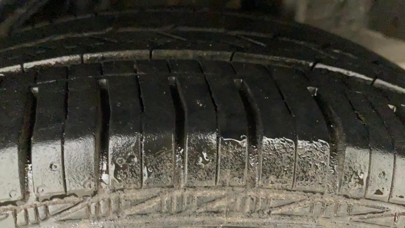 2013 Honda Amaze 1.2L I-VTEC VX AT, Petrol, Automatic, 77,130 km, Left Rear Tyre Tread