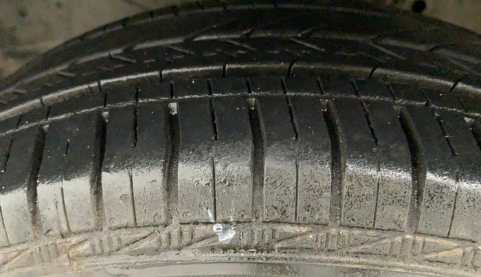 2013 Honda Amaze 1.2L I-VTEC VX AT, Petrol, Automatic, 77,130 km, Left Front Tyre Tread