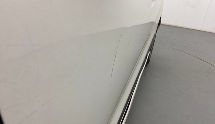 2016 Maruti Wagon R Stingray VXI, Petrol, Manual, 87,977 km, Front passenger door - Slightly dented