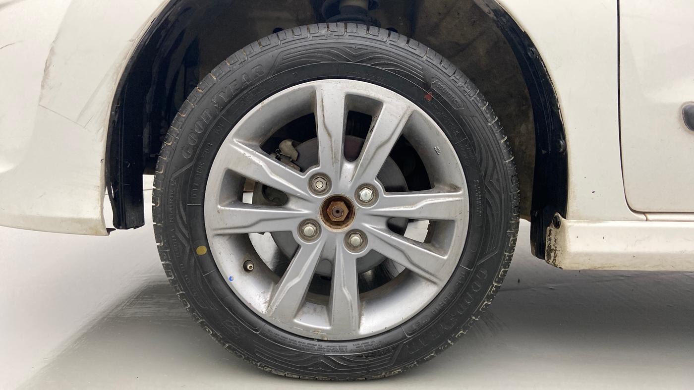 2016 Maruti Wagon R Stingray VXI, Petrol, Manual, 87,977 km, Left Front Wheel