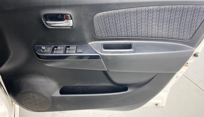 2016 Maruti Wagon R Stingray VXI, Petrol, Manual, 87,977 km, Driver Side Door Panels Control