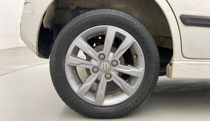 2016 Maruti Wagon R Stingray VXI, Petrol, Manual, 87,977 km, Right Rear Wheel