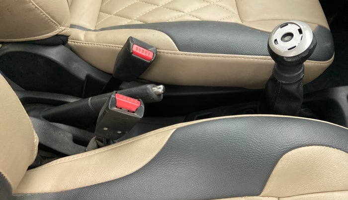 2016 Maruti Wagon R Stingray VXI, Petrol, Manual, 87,977 km, Gear Lever