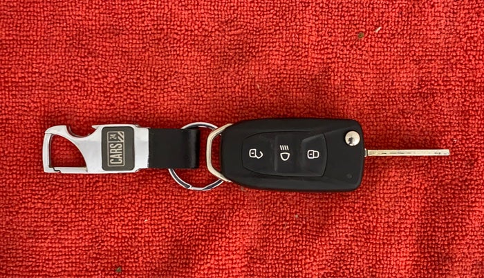 2021 Tata NEXON XMA SUNROOF PETROL, Petrol, Automatic, 12,190 km, Key Close Up