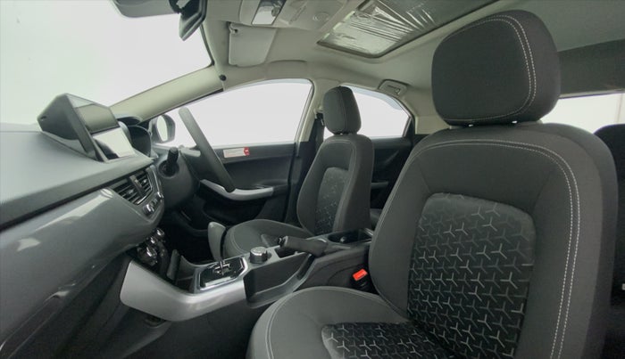 2021 Tata NEXON XMA SUNROOF PETROL, Petrol, Automatic, 12,190 km, Right Side Front Door Cabin