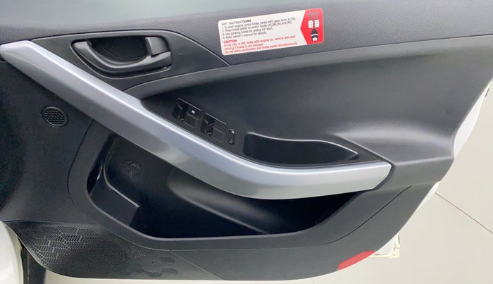 2021 Tata NEXON XMA SUNROOF PETROL, Petrol, Automatic, 12,190 km, Driver Side Door Panels Control