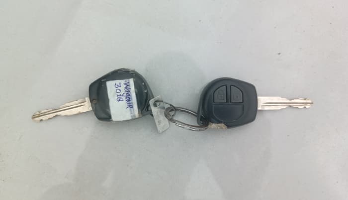 2015 Maruti Wagon R 1.0 VXI, Petrol, Manual, 98,132 km, Key Close Up