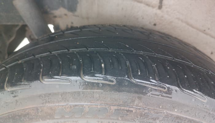 2015 Maruti Wagon R 1.0 VXI, Petrol, Manual, 98,132 km, Right Rear Tyre Tread