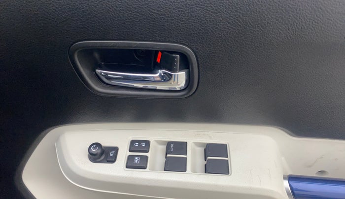 2023 Maruti IGNIS ZETA 1.2 AMT, Petrol, Automatic, 12,863 km, Driver Side Door Panels Control