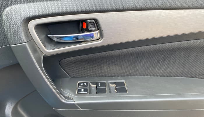 2016 Maruti Vitara Brezza ZDI, Diesel, Manual, 73,581 km, Driver Side Door Panels Control