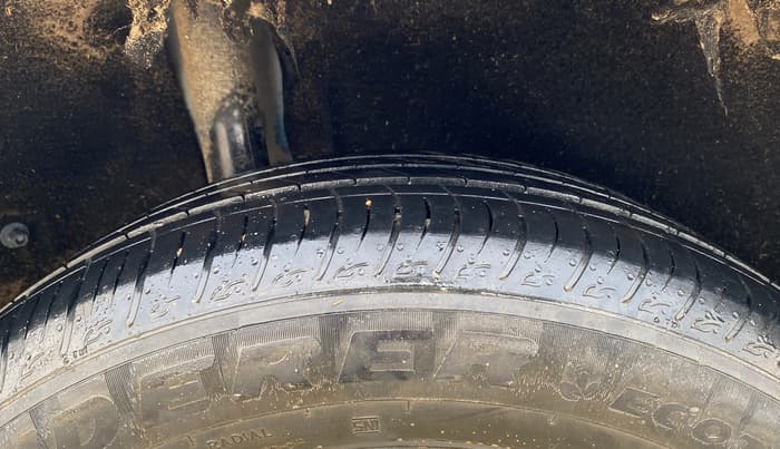 2016 Maruti Vitara Brezza ZDI, Diesel, Manual, 73,581 km, Right Rear Tyre Tread