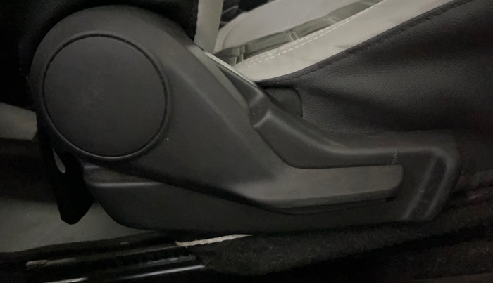 2018 Maruti Baleno DELTA PETROL 1.2, Petrol, Manual, 24,883 km, Driver Side Adjustment Panel