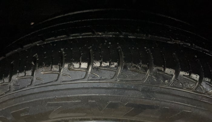 2018 Maruti Baleno DELTA PETROL 1.2, Petrol, Manual, 24,883 km, Left Front Tyre Tread