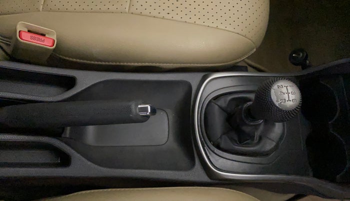 2015 Honda City 1.5L I-VTEC V MT, Petrol, Manual, 56,938 km, Gear Lever