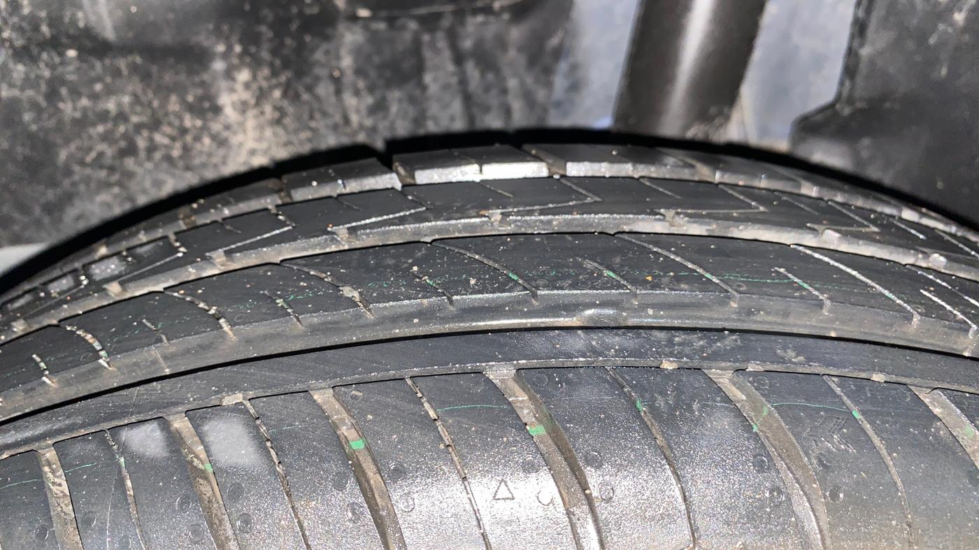 2024 Maruti Swift VXI, Petrol, Manual, 17,471 km, Left Rear Tyre Tread