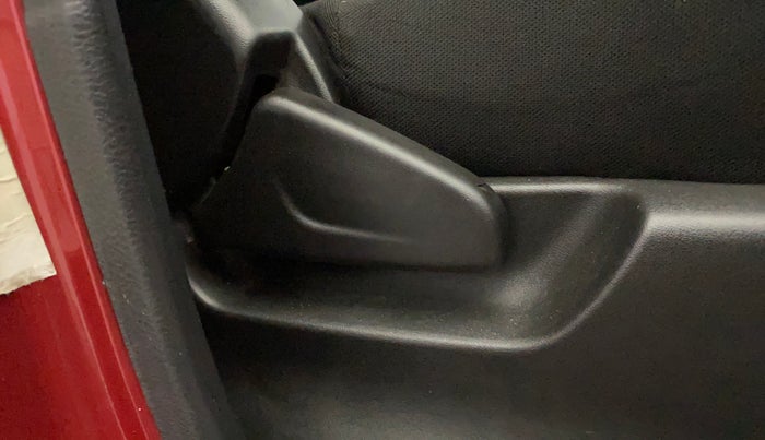 2017 Datsun Redi Go S, Petrol, Manual, 54,765 km, Driver Side Adjustment Panel